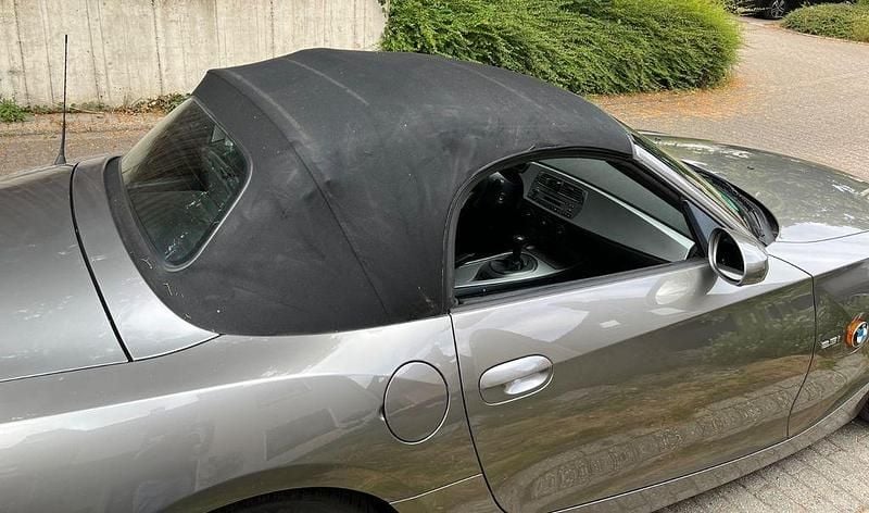 Gebraucht BMW Z4 Sport Line 192 PS (141 kW) 2004 Grau Cabrio