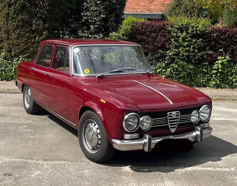Rot Gebraucht 1970 Alfa Romeo Giulia Super Limousine | 28.500 € - Bild 1/4