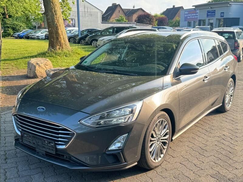 Grau Gebraucht 2018 Ford Focus Titanium Kombi | 7.990 € (Guter Preis) - Bild 1/4