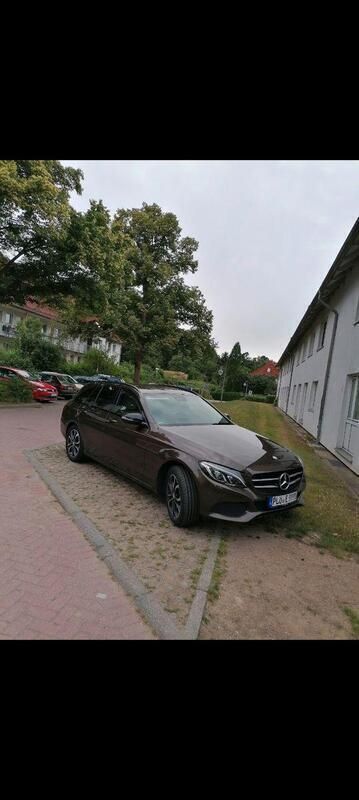 Braun Gebraucht 2017 Mercedes C250 Avantgarde Kombi | 21.000 € (Fairer Preis) - Bild 1/3