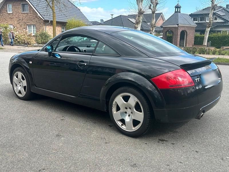 Second-hand Audi TT 180 CP (132 kW) 2002 Negru Coupe