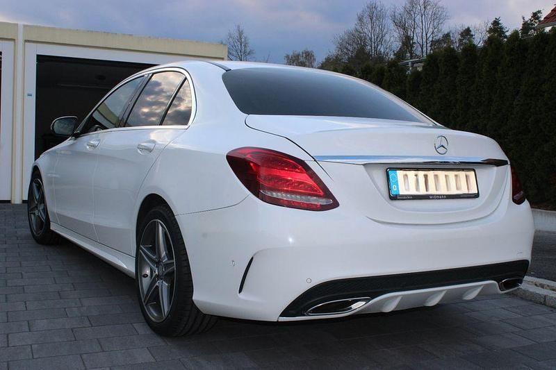 Gebraucht Mercedes C200 AMG line 186 PS (136 kW) 2017 Weiß Limousine