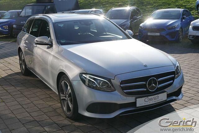 Gebraucht Mercedes E400 Avantgarde 340 PS (250 kW) 2019 Iridiumsilber metallic Kombi