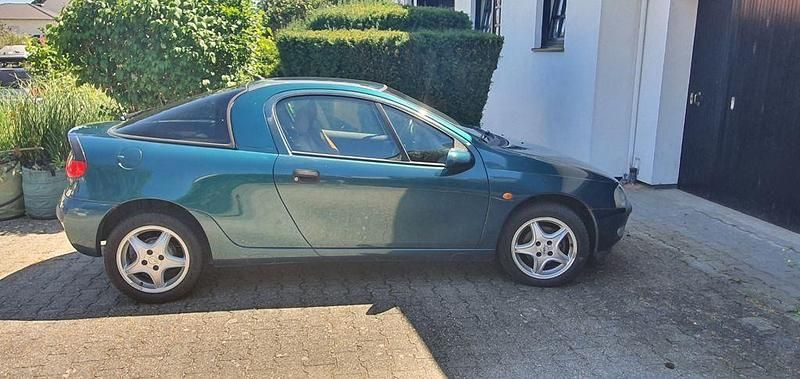 Grün Gebraucht 1997 Opel Tigra Coupé | 5.600 € - Bild 1/4