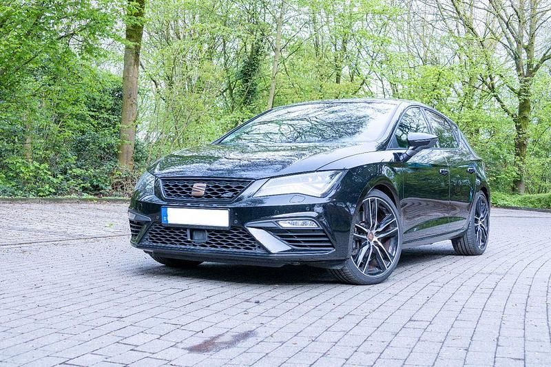 Second-hand Seat Leon CUPRA 290 CP (213 kW) 2020 Negru Berlinǎ