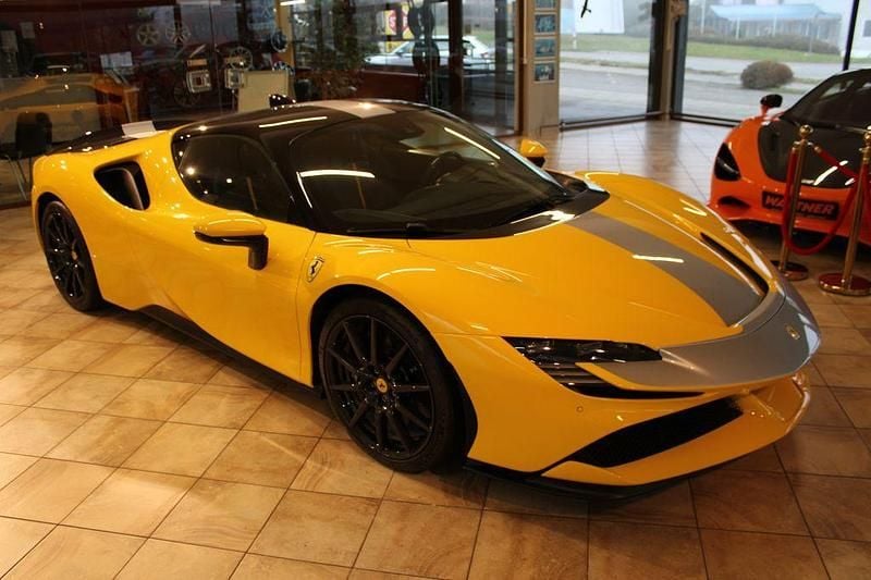 Gebraucht Ferrari SF90 780 PS (573 kW) 2024 Gelb
