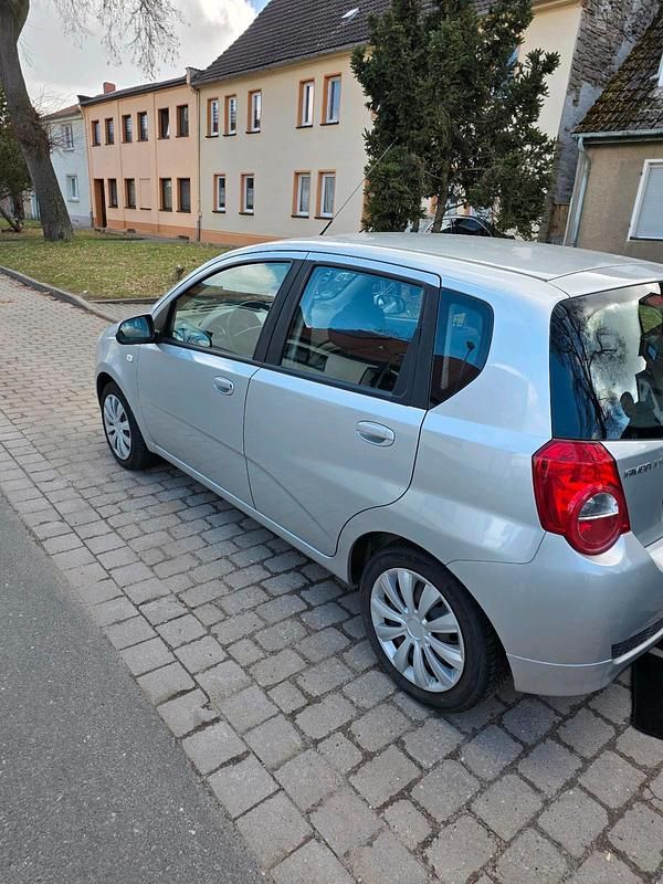 Gebraucht Chevrolet Aveo LS 84 PS (61 kW) 2011 Silber Limousine