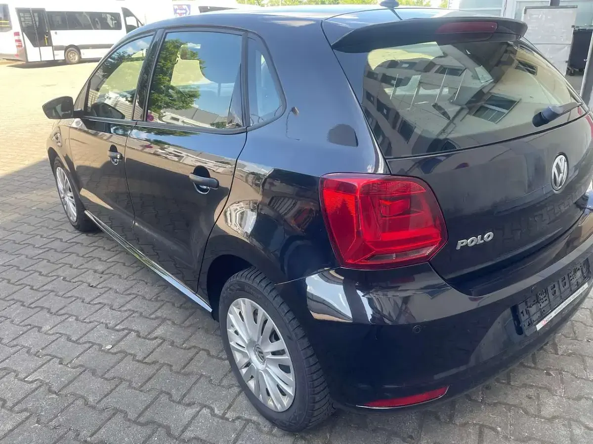 Gebraucht VW Polo Trendline 60 PS (44 kW) 2014 Deep black perleffekt Kleinwagen