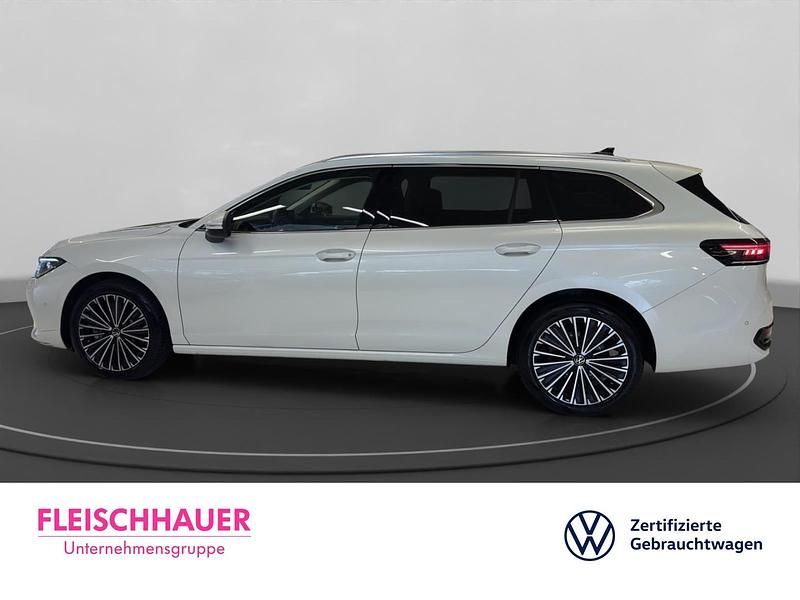Gebraucht VW Passat Elegance 193 PS (141 kW) 2025 Weiss Kombi
