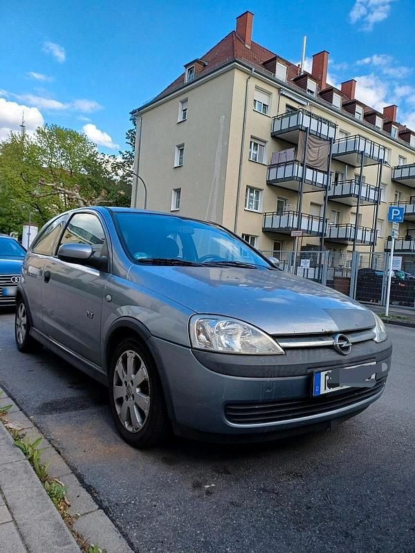 Second-hand Opel Corsa 75 CP (55 kW) 2003 Argintiu Hatchback