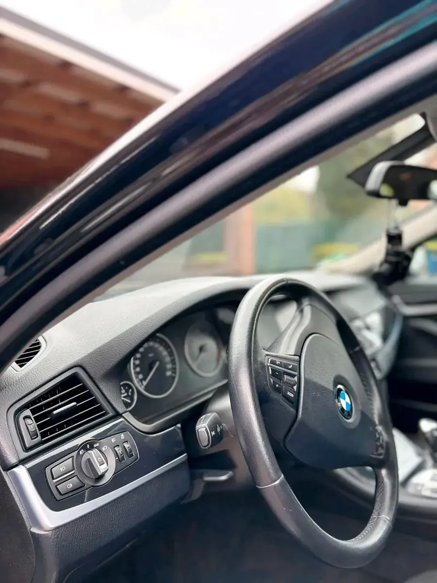 Usata BMW 520 184 CV (135 kW) 2012 Nero Station wagon