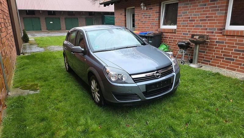 Second-hand Opel Astra 90 CP (66 kW) 2007 Gri Coupe