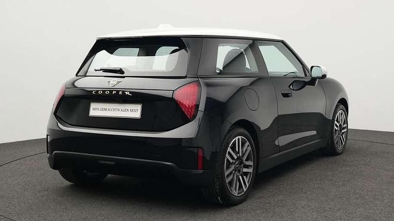 Gebraucht Mini Cooper Classic 135 kW (184 PS) 2025 Schwarz Kleinwagen