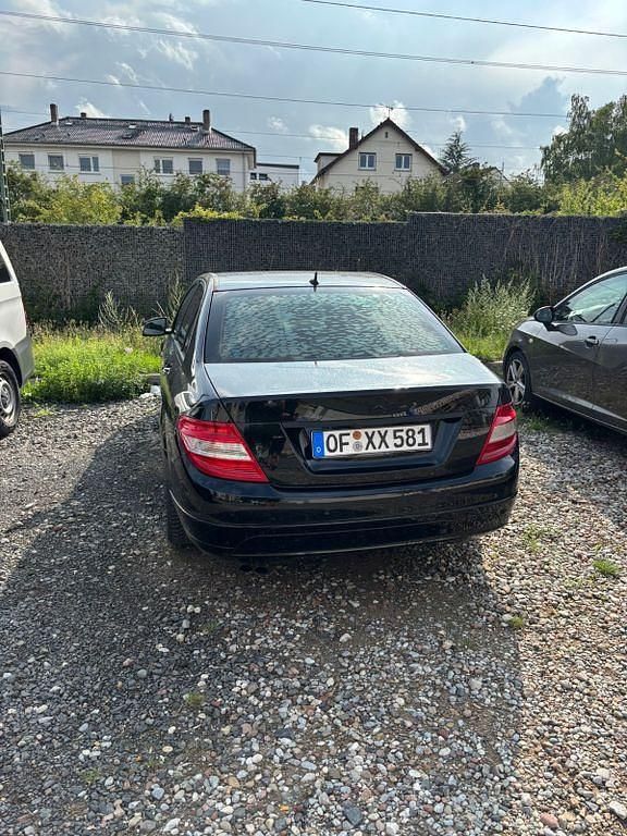 Schwarz Gebraucht 2009 Mercedes C180 Limousine | 3.860 € (Guter Preis) - Bild 1/4
