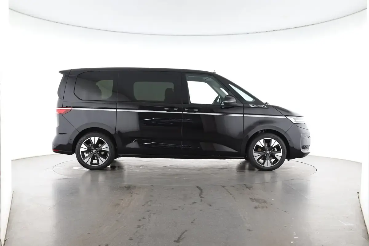 Gebraucht VW Multivan Style 150 PS (110 kW) 2026 Deep black perleffekt Van / Kleinbus