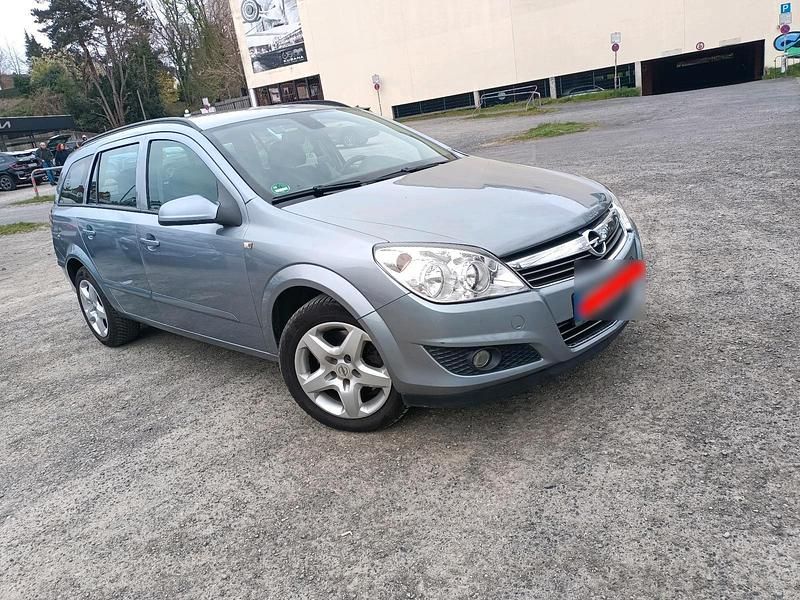 Gebraucht Opel Astra 125 PS (91 kW) 2008 Grau Kombi