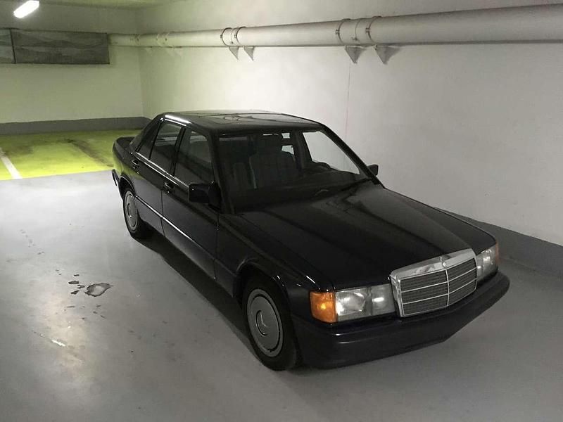 Gebraucht Mercedes 190 122 PS (89 kW) 1992 Blau Limousine