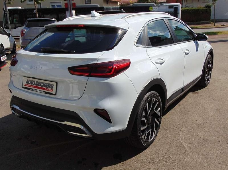 Neu Kia XCeed Vision 140 PS (102 kW) 2025 Carrara weiß SUV