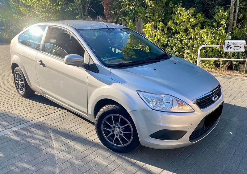 Silber Gebraucht 2008 Ford Focus Kleinwagen | 2.250 € (Guter Preis) - Bild 1/4