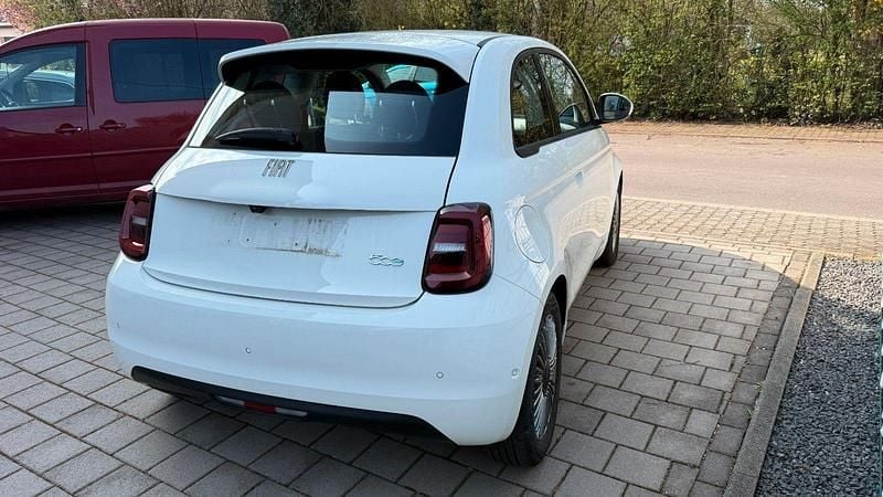 Gebraucht Fiat 500e 86 kW (118 PS) 2023 Weiß Kleinwagen