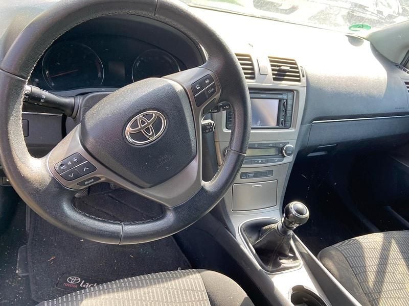 Gebraucht Toyota Avensis 177 PS (130 kW) 2011 Schwarz Kombi