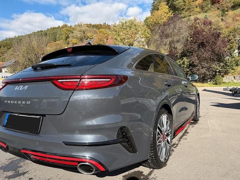 Gebraucht 2022 Kia ProCeed GT 3 Kleinwagen | 25.990 € (Fairer Preis) - Bild 1/4