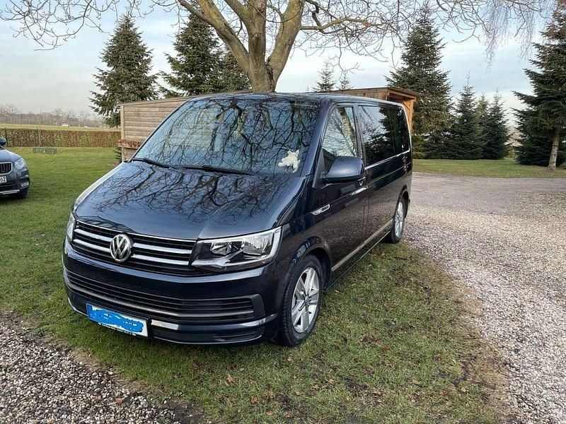 Blau Gebraucht 2018 VW Multivan Van | 27.990 € (Superpreis) - Bild 1/4