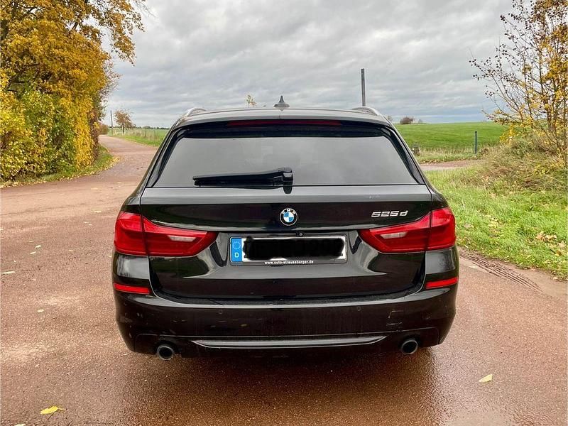 Gebraucht BMW 525 Shadowline 231 PS (169 kW) 2017 Schwarz Kombi