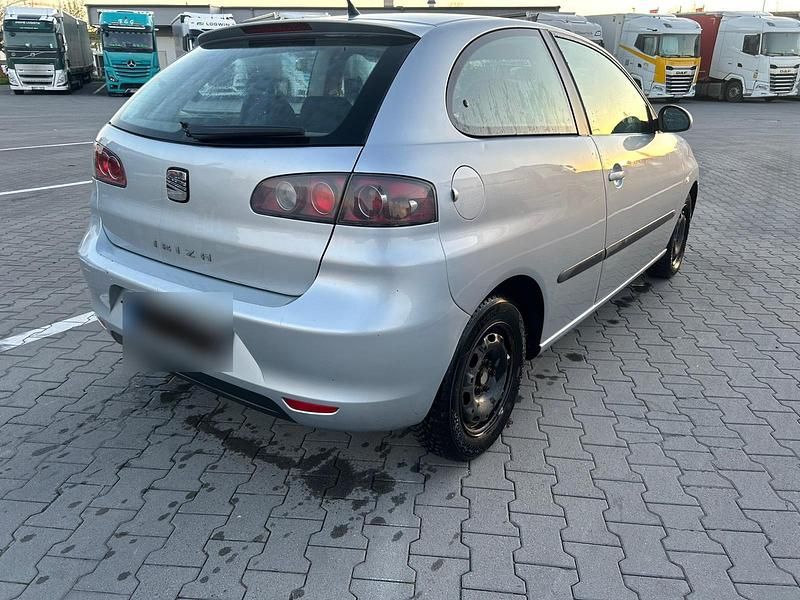 Gebraucht Seat Ibiza 80 PS (58 kW) 2007 Silber Kleinwagen