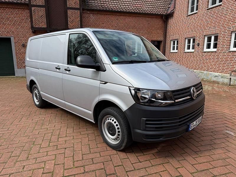 Gebraucht VW Transporter 102 PS (75 kW) 2017 Silber Van