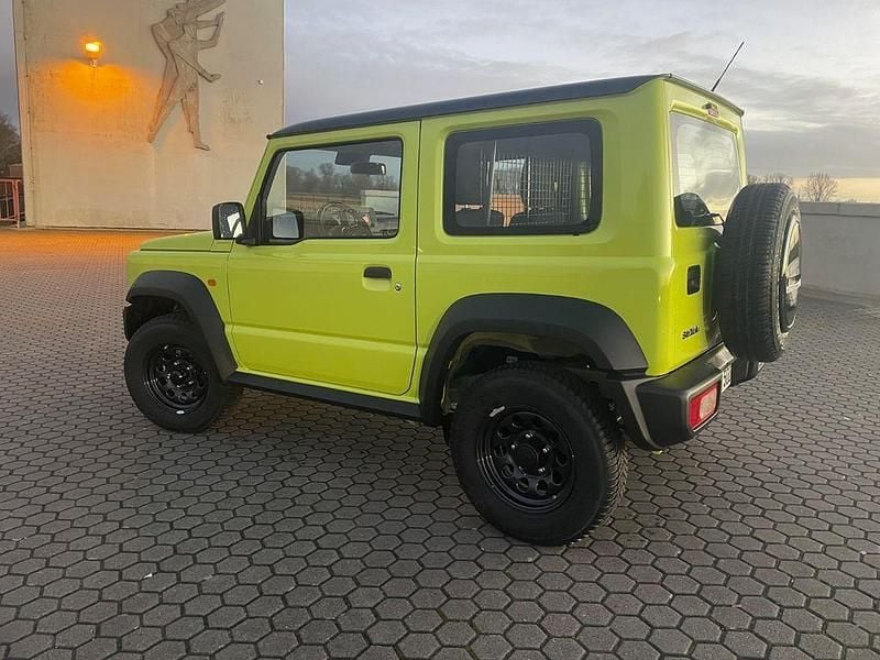 Gebraucht Suzuki Jimny 102 PS (75 kW) 2021 Gelb SUV