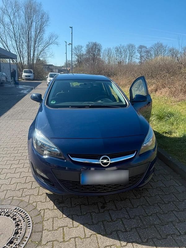Usata Opel Astra 110 CV (80 kW) 2013 Blu Berlina