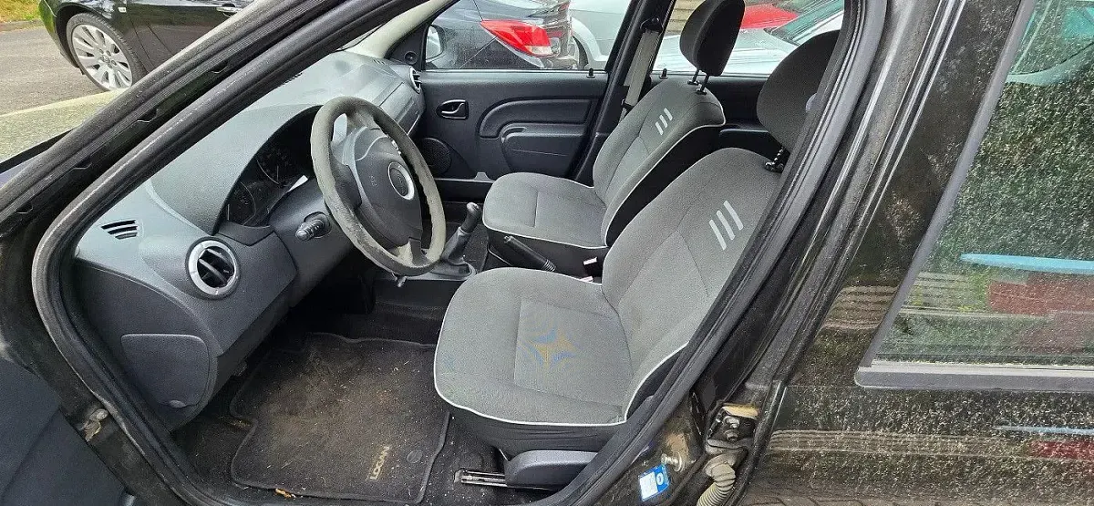 Używany Dacia Logan 88 KM (64 kW) 2012 Szary Sedan/Limuzyna