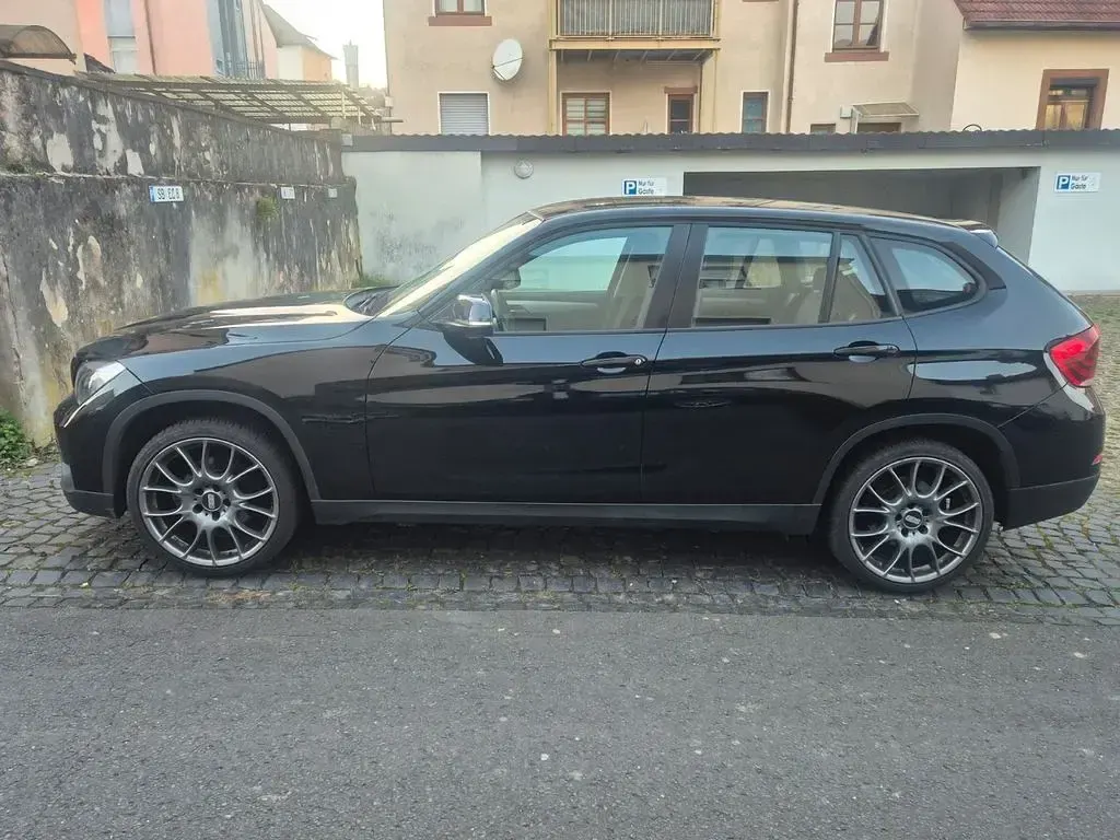 Gebraucht BMW X1 116 PS (85 kW) 2013 Schwarz SUV
