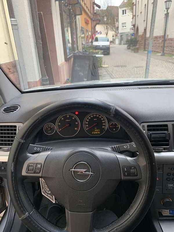 Gebraucht Opel Vectra Business 120 PS (88 kW) 2008 Kombi