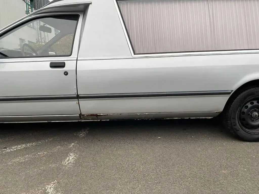 Occasion Ford Sierra 101 ch (74 kW) 1990 Gris