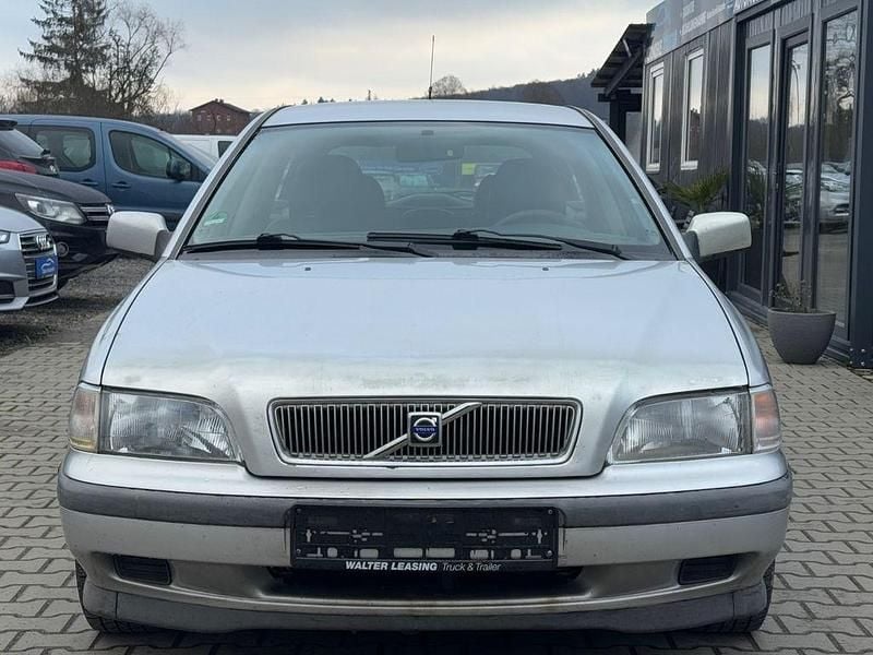 Gebraucht Volvo V40 116 PS (85 kW) 1999 Grau Kombi