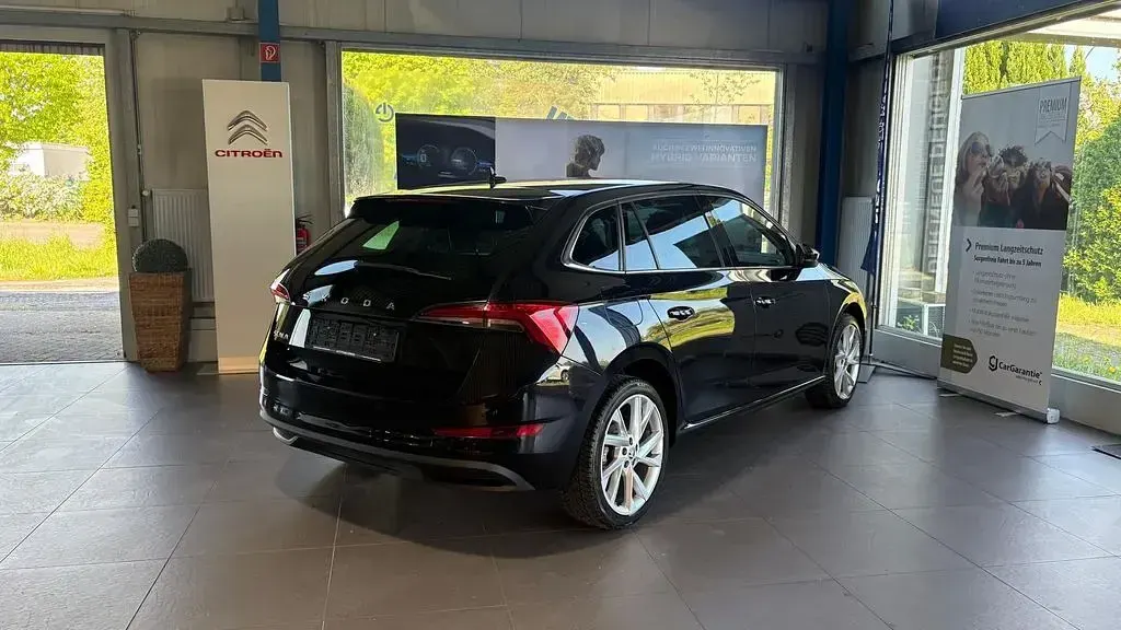 Usata Skoda Scala Clever 110 CV (80 kW) 2023 Nero Utilitaria