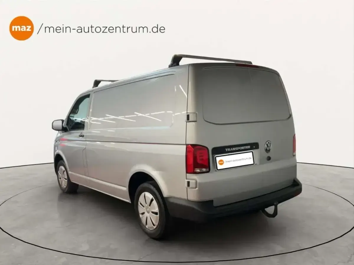 Gebraucht VW T6.1 110 PS (80 kW) 2022 Reflexsilber metallic Van