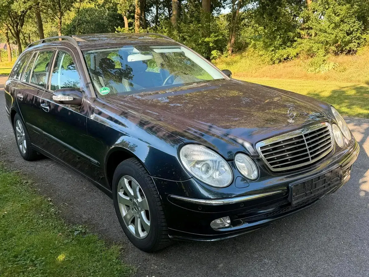 Gebraucht Mercedes E240 Avantgarde 177 PS (130 kW) 2004 Blau Kombi