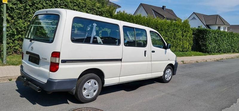 Gebraucht Toyota HiAce 117 PS (86 kW) 2007 Weiß Van / Kleinbus