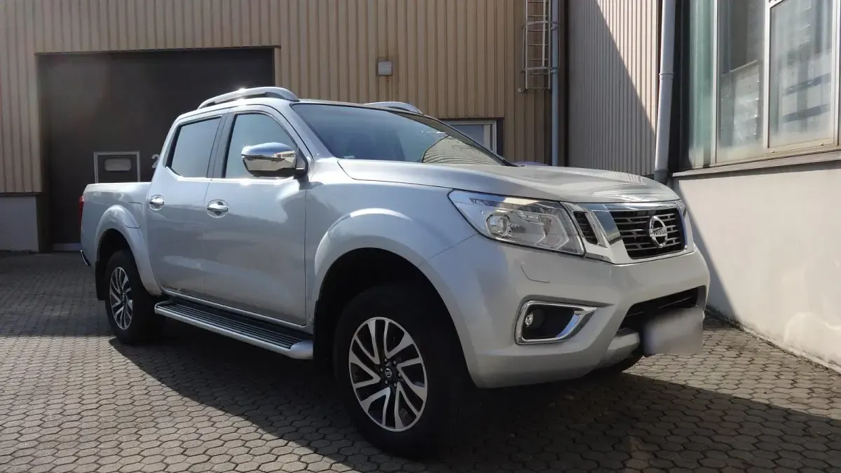 Gebraucht Nissan Navara 190 PS (139 kW) 2017 Silber Pickup