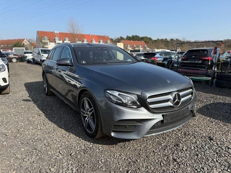 Gebraucht Mercedes E220 AMG 194 PS (142 kW) 2018 Grau Limousine