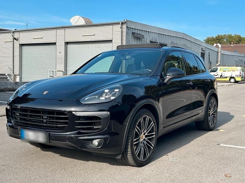Second-hand Porsche Cayenne 262 CP (192 kW) 2015 Negru SUV