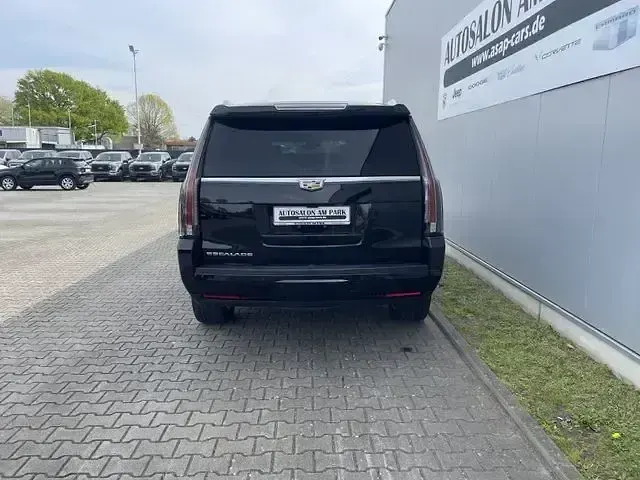 Gebraucht Cadillac Escalade 426 PS (313 kW) 2019 Schwarz SUV