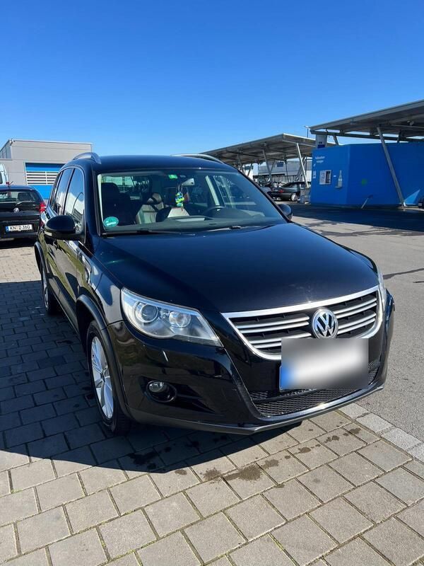 Schwarz Gebraucht 2009 VW Tiguan R-line SUV | 9.400 € (Etwas zu teuer) - Bild 1/4