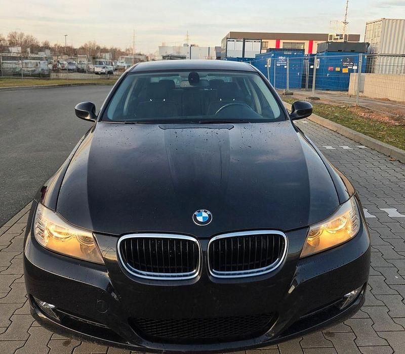 Gebraucht 2009 BMW 318 Lifestyle Limousine | 2.590 € (Guter Preis) - Bild 1/4