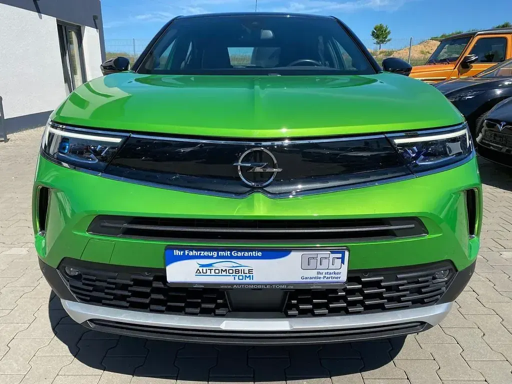 Gebraucht Opel Mokka Ultimate 131 PS (96 kW) 2022 Matcha green/ikone gruen SUV