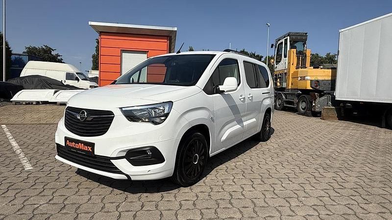 Weiß Gebraucht 2021 Opel Combo Life XL S Van / Kleinbus | 20.790 € (Fairer Preis) - Bild 1/4