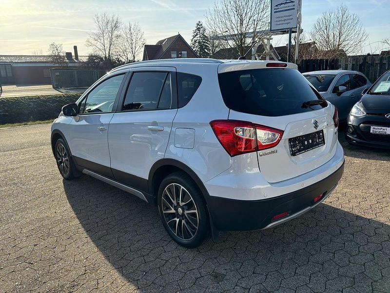 Gebraucht Suzuki SX4 Comfort+ 120 PS (88 kW) 2015 Weiß Limousine